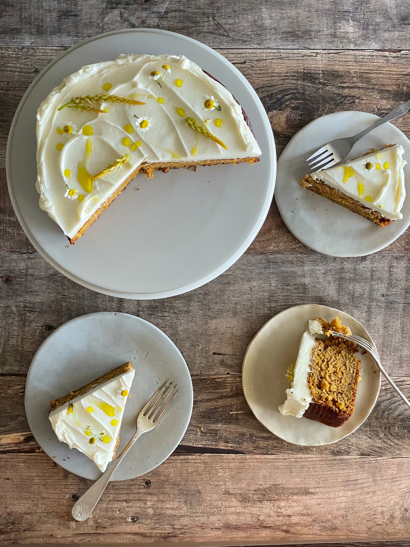 Drizzle Pumpkin Cake with Cream Cheese Mousse