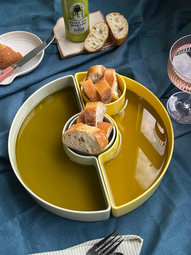 How to Pick the Best Olive Oil for Bread Dipping